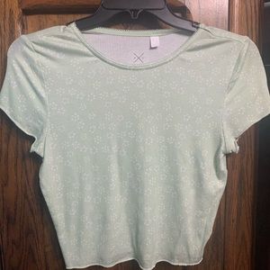 crop top green with daisies